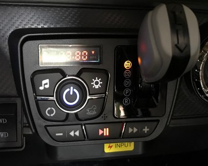 Panel Muzyczny do Pojazdu na Akumulator Mercedes X